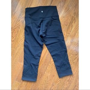LIKE NEW lululemon In Movement Crop 19”